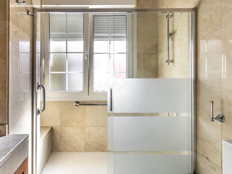 Foto 57794f61-0ab5-4de5-9eb2-d30718e64a08. Chalet con riscaldamento parcheggio piscina in Palomas Madrid