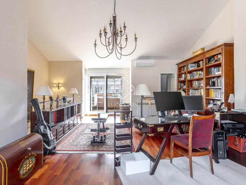 Foto a035369a-0292-4cf1-a32c-60947e373ad6. Chalet con riscaldamento parcheggio piscina in Palomas Madrid