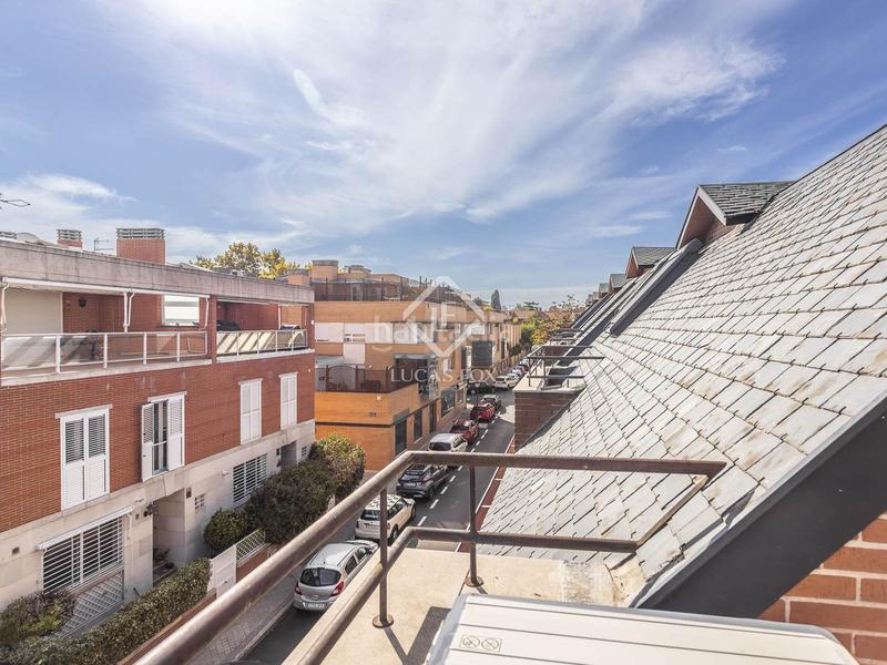 Foto e85c4c0f-4b24-4ba7-8e59-7218d3b2ec86. Chalet con riscaldamento parcheggio piscina in Palomas Madrid