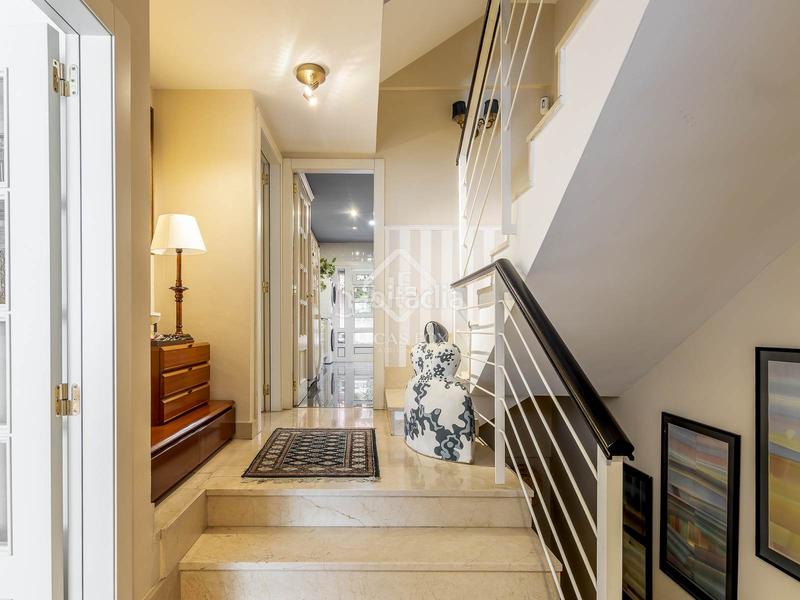 Foto f4d4199a-55ca-4ddc-9620-27de63a91917. Chalet con riscaldamento parcheggio piscina in Palomas Madrid