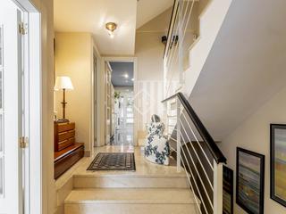 Xalet en Palomas. Elegante chalet familiar con jardn y piscina comunitaria en pal