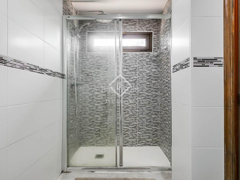 Foto 3756033f-c8ae-4eb3-a381-1cfa5547a66b. Xalet amb piscina a urbanización La Moraleja La Moraleja