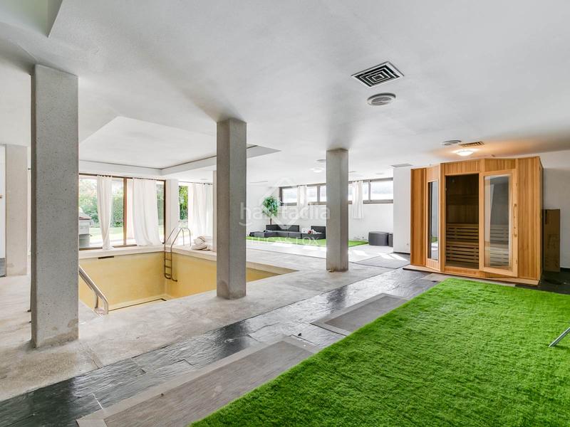 Foto 5d7254ea-851f-4672-b385-28a3ffa3f8e5. Xalet amb piscina a urbanización La Moraleja La Moraleja