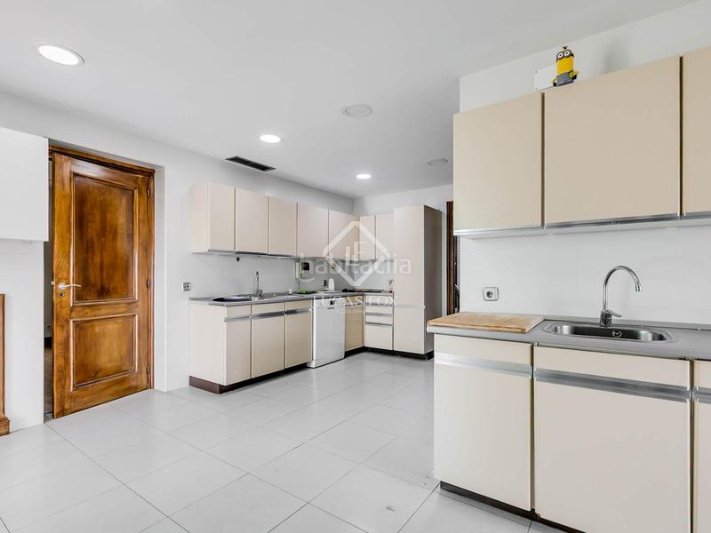 Foto 621430dd-6a30-44f2-aa97-a4a352f85fb5. Xalet amb piscina a urbanización La Moraleja La Moraleja