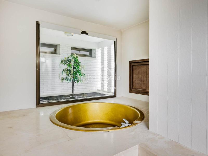 Foto 6ff3e4e4-e492-420c-9051-a376a358739a. Xalet amb piscina a urbanización La Moraleja La Moraleja