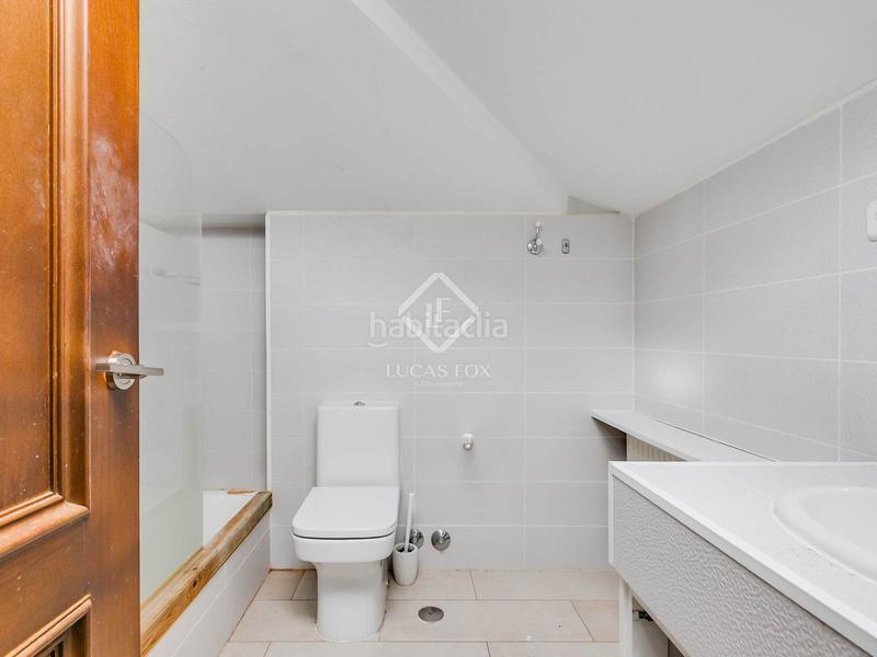 Foto 96a849e3-b874-489b-b889-ba1bb1309625. Xalet amb piscina a urbanización La Moraleja La Moraleja