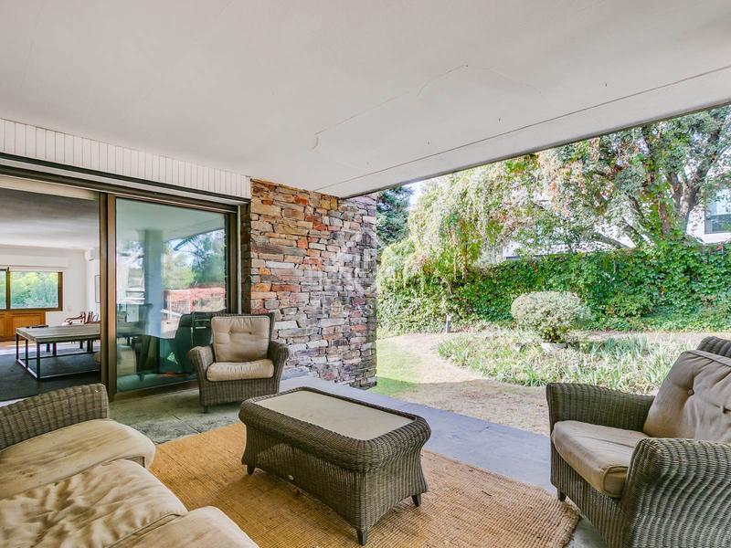 Foto b4a08f01-6def-4d02-88c8-56a74062048b. Xalet amb piscina a urbanización La Moraleja La Moraleja