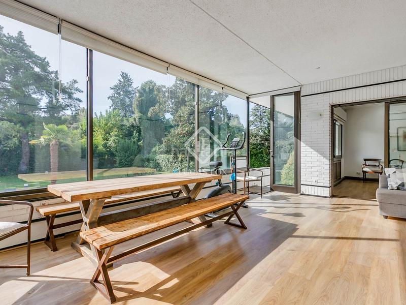 Foto da689507-2943-4d17-90c2-1a4d1e1000de. Xalet amb piscina a urbanización La Moraleja La Moraleja