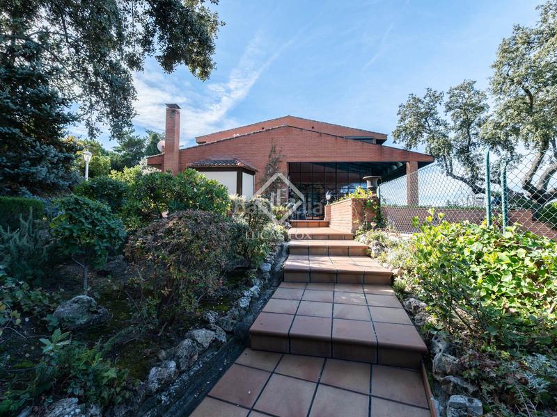 Foto 8857f725-2b06-4a36-a216-237b703ff629. Chalet avec chauffage parking piscine dans Ciudalcampo