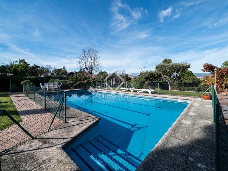 Foto f8bd765e-6760-4889-8dce-d3f9cb1d038d. Chalet avec chauffage parking piscine dans Ciudalcampo
