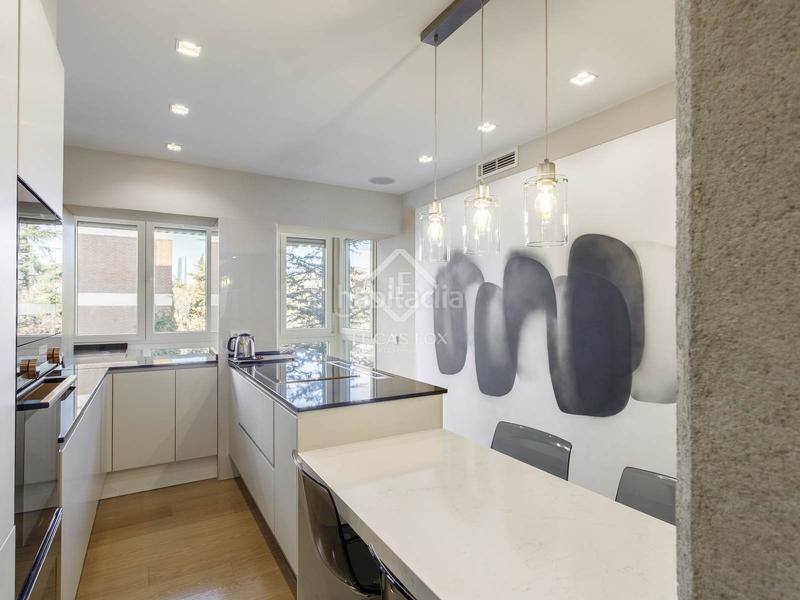 Foto a5b40b53-7c4a-433c-87a5-b02569d66969. Alquiler piso  en excelentes condiciones de 2 dormitorios en alquiler en hispanoamérica en Madrid