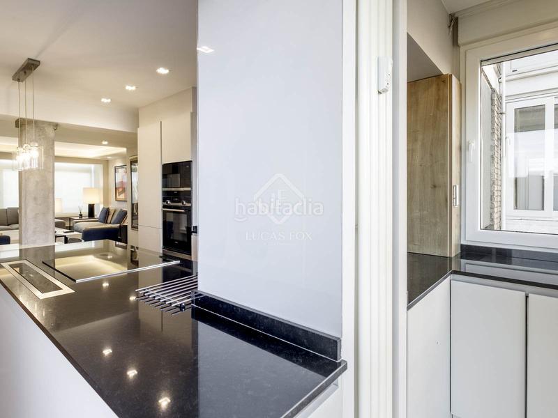 Foto b0a4c0d2-c80c-40fd-9837-5e6174c92f94. Rent flat with heating parking in Hispanoamérica-Bernabéu Madrid