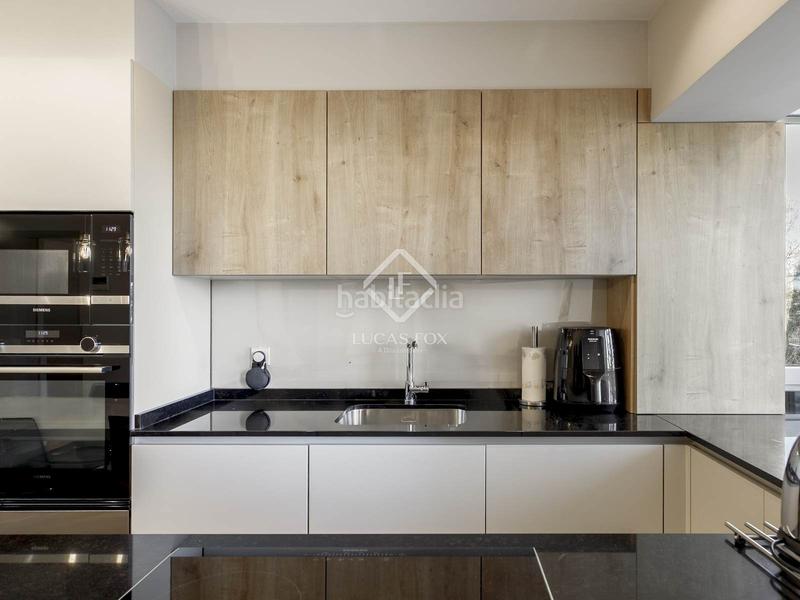 Foto b257eef7-64e5-483f-a109-31bc607e32f4. Rent flat with heating parking in Hispanoamérica-Bernabéu Madrid