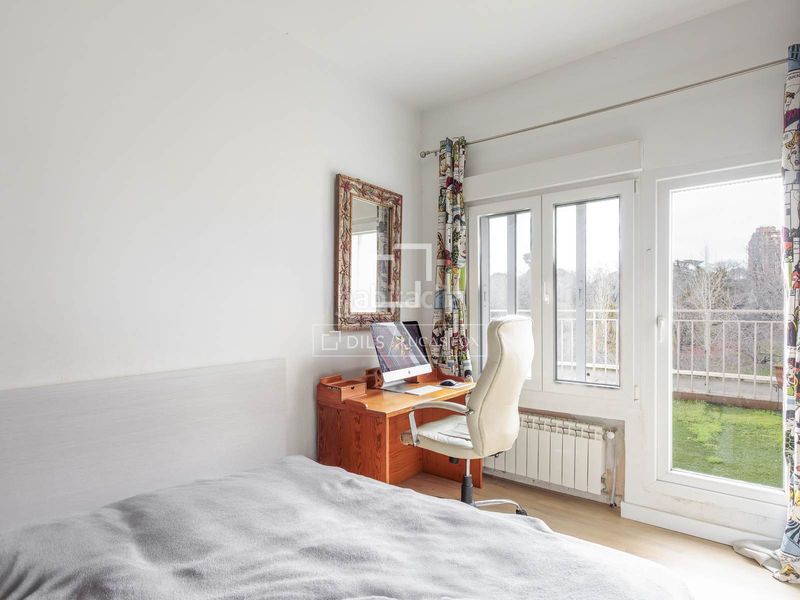 Ático luminoso con 2 dormitorios, terraza y excelentes vistas al retiro en venta en Jerónimos, en Madrid - Imagen 13