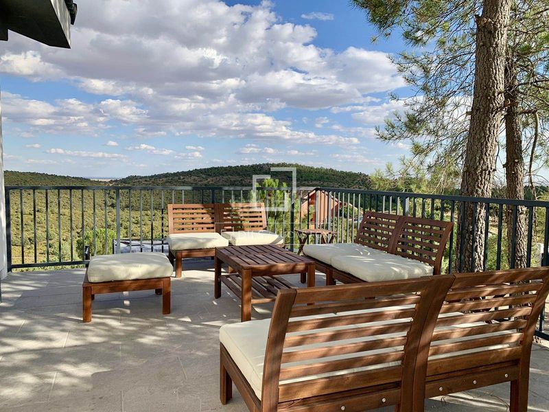 Foto 7f3e6599-72c8-4028-b505-908b7c8ced4e. Xalet amb calefacció piscina a Torremocha de Jarama