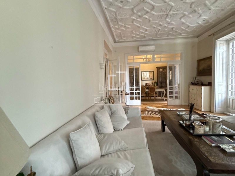 Foto 63f53b15-4dfd-47e0-a6e4-2746e96538bb. Lloguer pis amb calefacció a Almagro Madrid