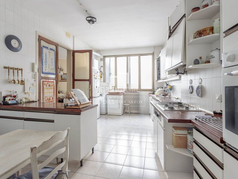 Foto 5c22e8b5-74a5-4a29-bde6-57fe907245e3. Pis amb calefacció aparcament a Justicia-Chueca Madrid