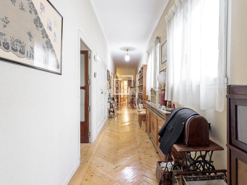 Foto 7496b4b9-7c32-4ff0-8791-c65e5668df3e. Pis amb calefacció aparcament a Justicia-Chueca Madrid