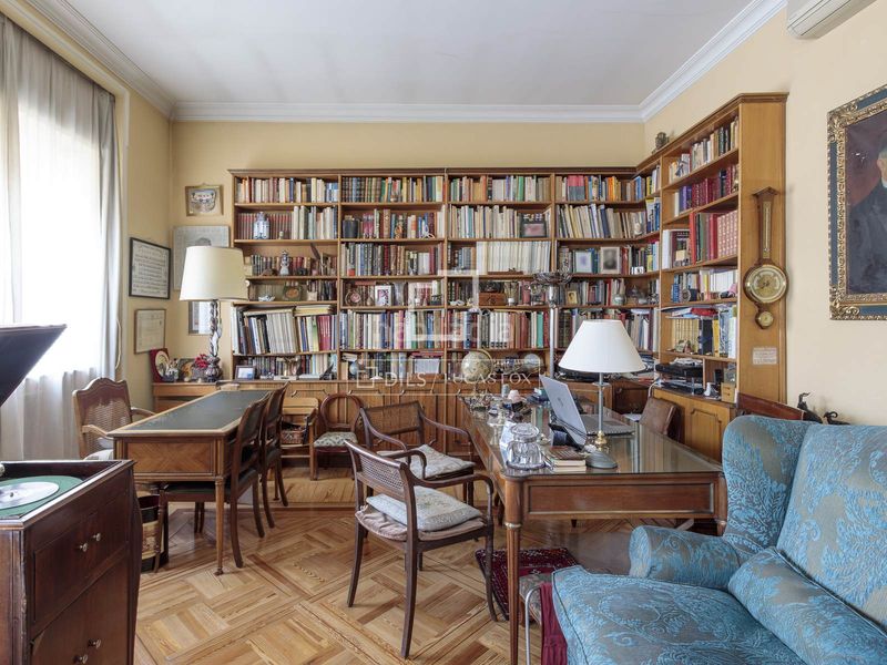 Foto da007b6c-d09c-4af2-b108-a43728164a51. Pis amb calefacció aparcament a Justicia-Chueca Madrid