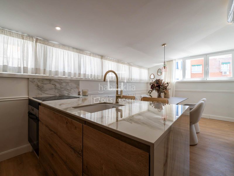 Foto 7ef28eb2-1ed1-420f-8434-e18dced64c67. Àtic amb calefacció a Trafalgar Madrid