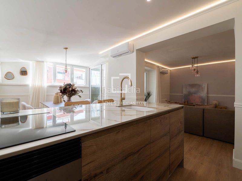 Foto d51f9ffe-35ee-4284-b245-8cd34669c7cd. Àtic amb calefacció a Trafalgar Madrid