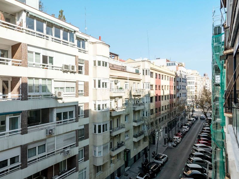 Foto f19e8599-aec9-4a89-9dfe-2ad33d44a296. Flat with heating in Lista Madrid