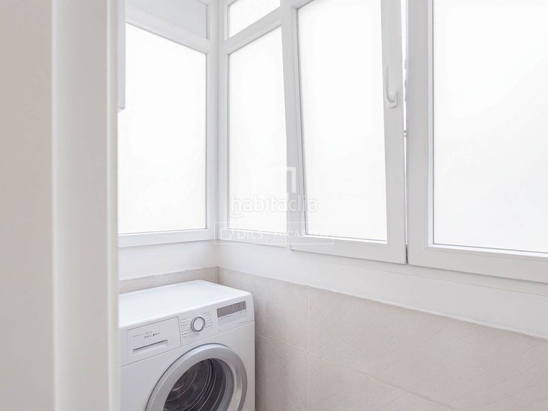 Foto f1fb9130-e096-48d3-95b0-ffe154ea5ff2. Rent flat in Cuatro Caminos - Azca Madrid