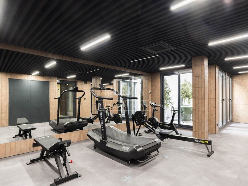 Foto 441a6b8e-1e01-4415-9ed9-70465ffd0395. Pis amb aparcament piscina a Almagro Madrid