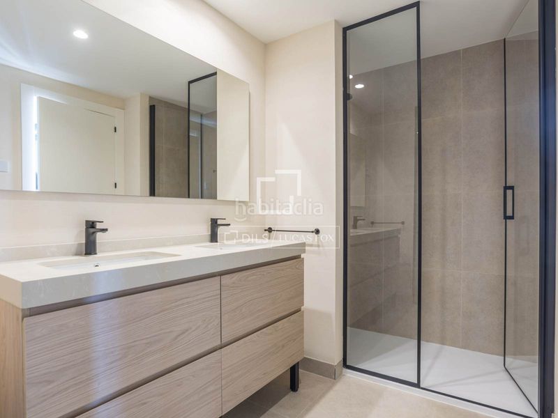 Foto ca3cfd7d-205e-48f3-b897-8f04e8efda35. Pis amb aparcament piscina a Almagro Madrid