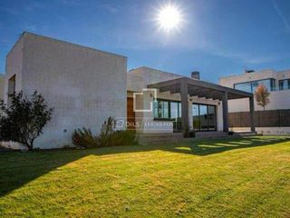 Lloguer Xalet a Los Satélites-Roza Martín. Fabulosa casa independiente en los satélites  majadahonda