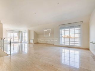 Àtic a Monte el Pilar. Ático con vistas de 4 dormitorios en venta en majadahonda, madri