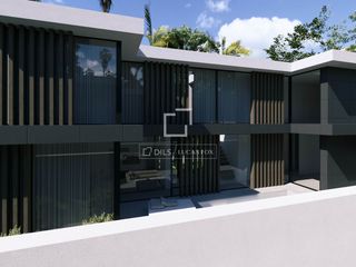 Xalet a Los Satélites-Roza Martín. Exclusiva villa de 3 dormitorios con jardín en venta en una prom