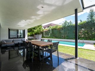 Chalet à El Soto de la Moraleja. Exclusiva vivienda pareada en venta en la moraleja urbanización,
