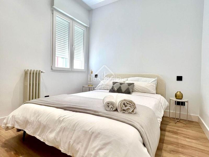 Foto b980ec77-2a6b-4da1-9b0d-1698eb1aa7ce. Piso excelente ático en venta en Arapiles, en Arapiles Madrid