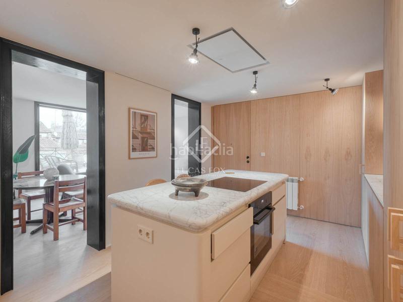 Foto 264e6d3f-c7b8-49ed-911a-f9e924051d76. Ático fantástico ático de 2 dormitorios con 30m terraza en venta en palacio en Madrid