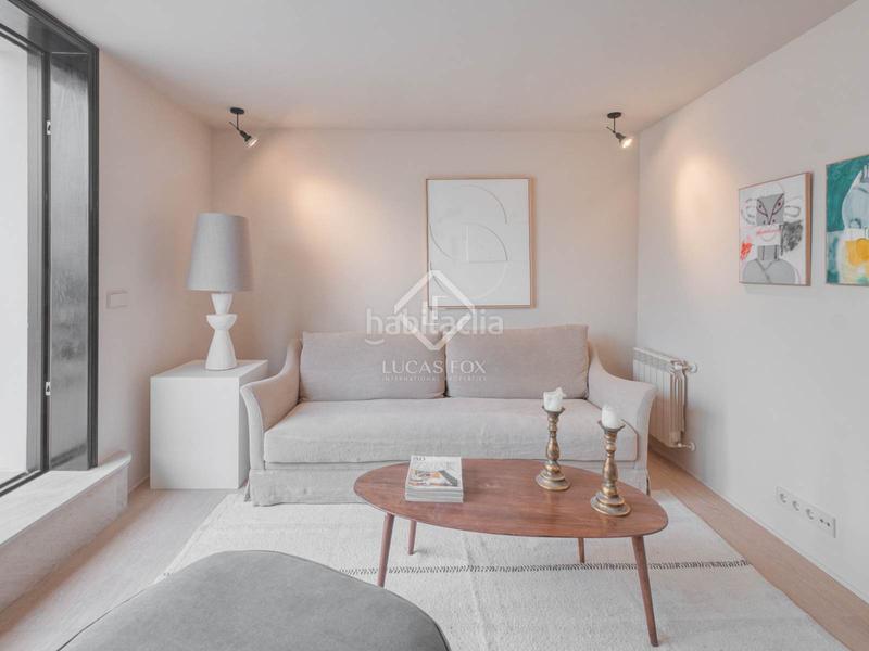 Foto 3ca486ae-b772-49ac-9147-f8d76a8a6108. Ático fantástico ático de 2 dormitorios con 30m terraza en venta en palacio en Madrid