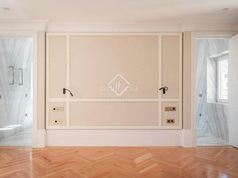 Foto fbe805d7-1dac-430a-b5da-384d812d9f74. Ático exclusivo ático dúplex de obra nueva con terraza en venta la promoción marqués de salamanca, el enclave más prestigioso en Madrid