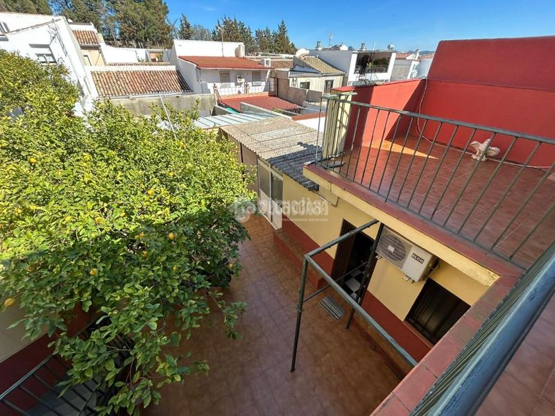 Foto 593c7b02-4a39-4990-990f-a88f7675c901. Casa aparellada a Casco Histórico Antequera