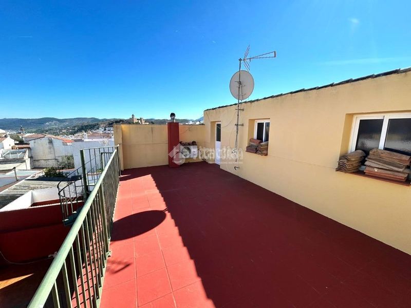Foto d0b6e933-4cbe-42ec-af03-f69682e2b096. Casa aparellada a Casco Histórico Antequera