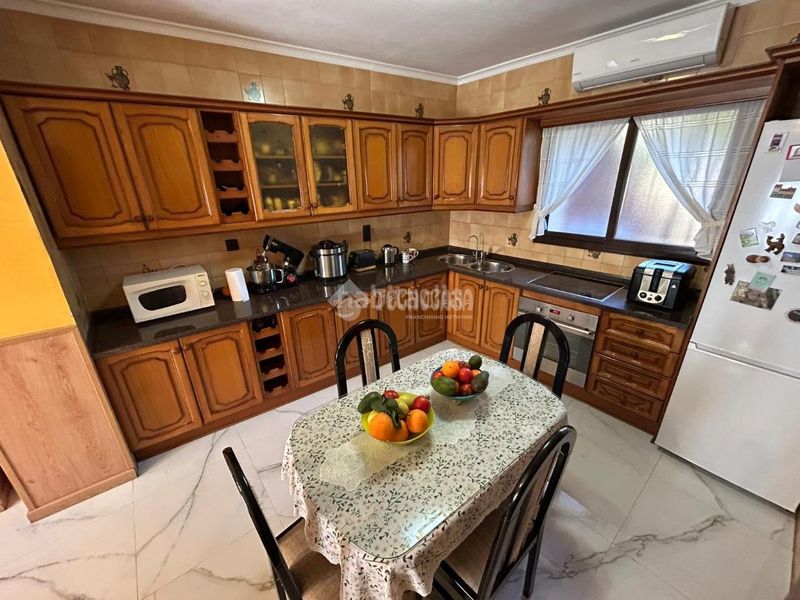 Foto eaff451f-be1e-47a3-a790-f2fb59bca4a9. Casa aparellada a Casco Histórico Antequera