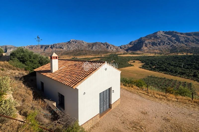 Foto f0274fb1-5321-4159-b0c6-c224d255303c. Masia a Valle de Abdalajís
