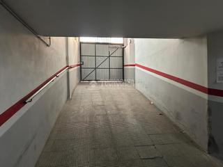 Aparcament cotxe a Cueva de Menga. Boxplaza de garaje en venta en antequera