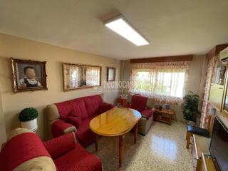 Pis en Cueva de Menga. Piso en venta en antequera