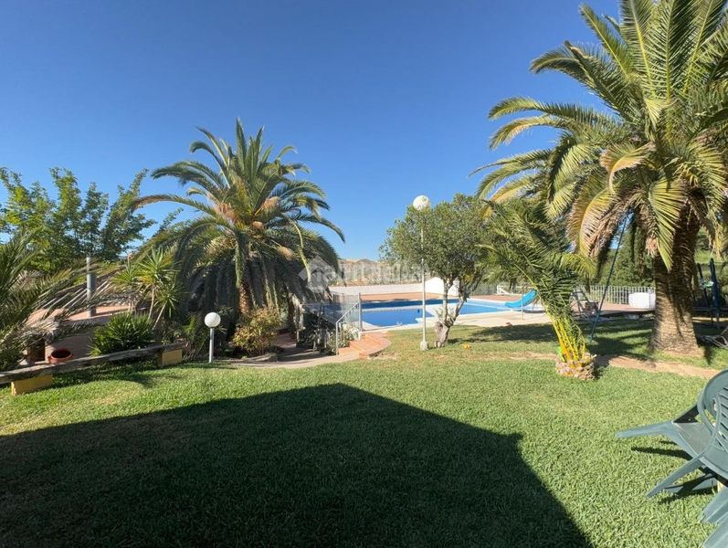 Foto 126f522e-6f95-40f9-a4dc-7c4262a04bcb. Masia amb piscina a Archidona