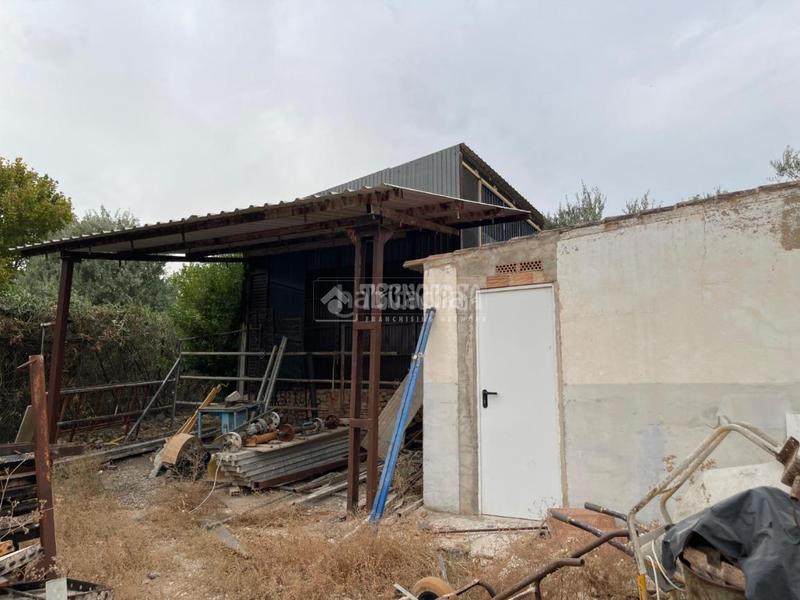 Foto de0c930a-95f7-44fd-9bf8-291a79adb1a3. Masia amb piscina a Archidona