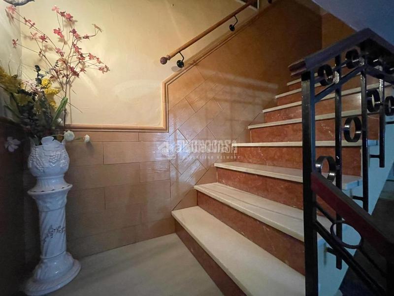 Foto 235a2928-a28c-4962-8e5d-3af291c3322a. Casa aparellada a Zona de la Vega Antequera