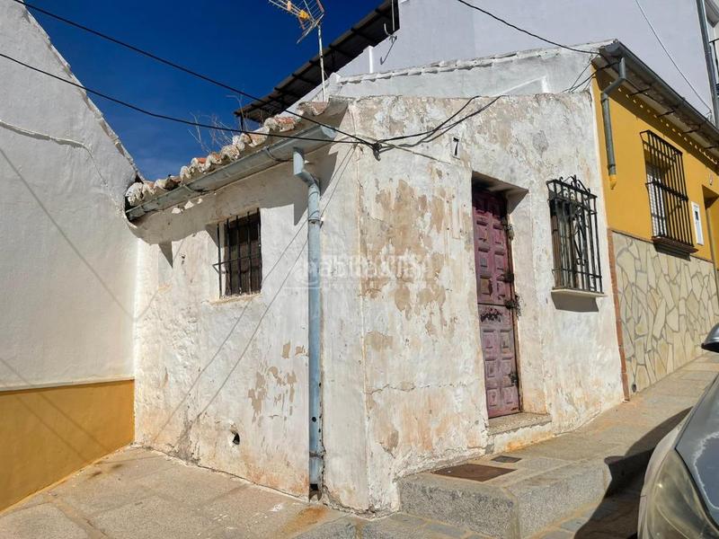 Foto 409a26f4-8213-437f-95e7-9c0de455efe0. Casa aparellada a Zona de la Vega Antequera