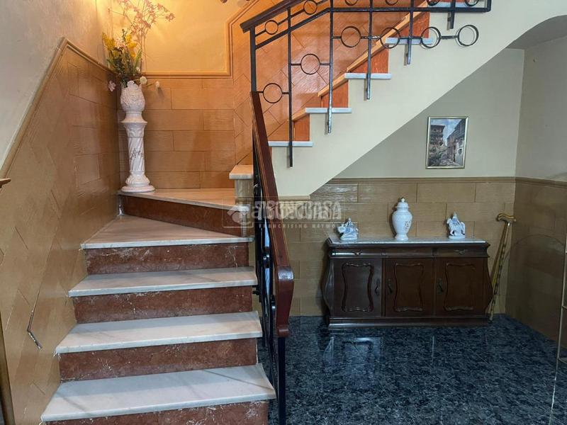 Foto 75154fec-1658-479e-986e-880541192ee3. Casa aparellada a Zona de la Vega Antequera