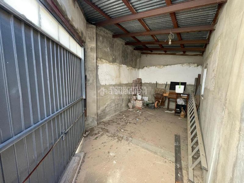 Foto a444acf5-6047-46f2-890f-d6746af360c8. Casa aparellada a Zona de la Vega Antequera