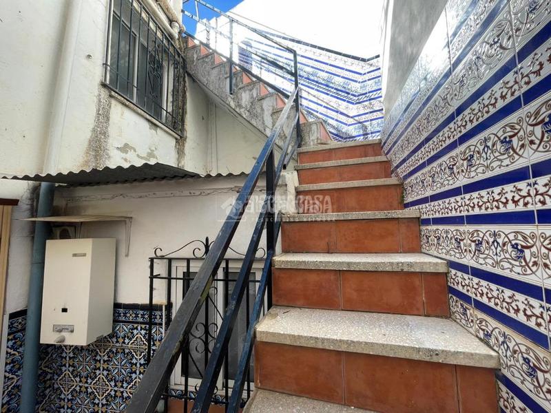 Foto d1dcc9b4-fc0b-44f2-8dd6-be8fa9388f48. Casa aparellada a Zona de la Vega Antequera